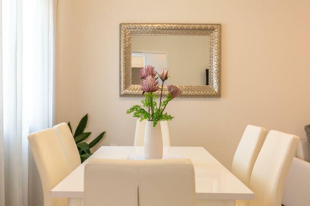 Tatijana Holiday Apartments Makarska Bagian luar foto